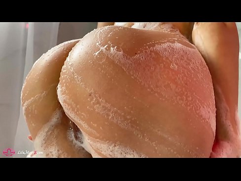 ❤️ Si rambut coklat Melancap Faraj dengan Vibrator hingga Orgasme Intens dalam Mandi ️ Lucah berkualiti pada kami ﹏